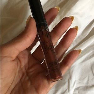 Kylie Cosmetics Makeup - Kylie metal matte in reign- never used Kylie Cosmetics Makeup - Kylie metal matte in reign- never used